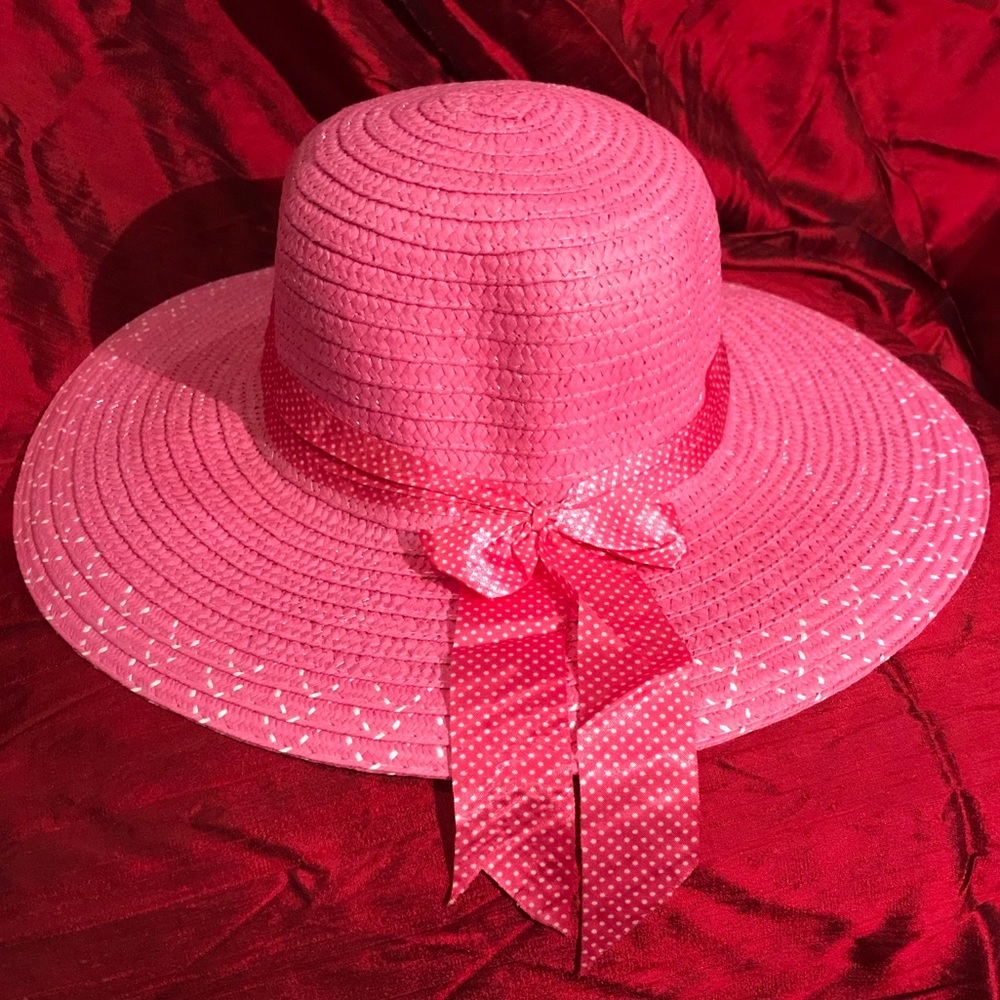 Colorful summer straw hats.